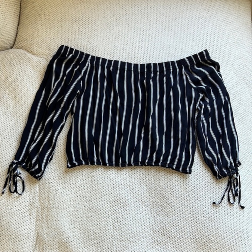 LA Hearts Pacsun Off the Shoulder Top